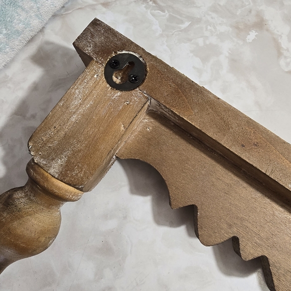 Distressed white washed rustic farmhouse country scalloped edge thin wall shelf - Picture 12 of 12